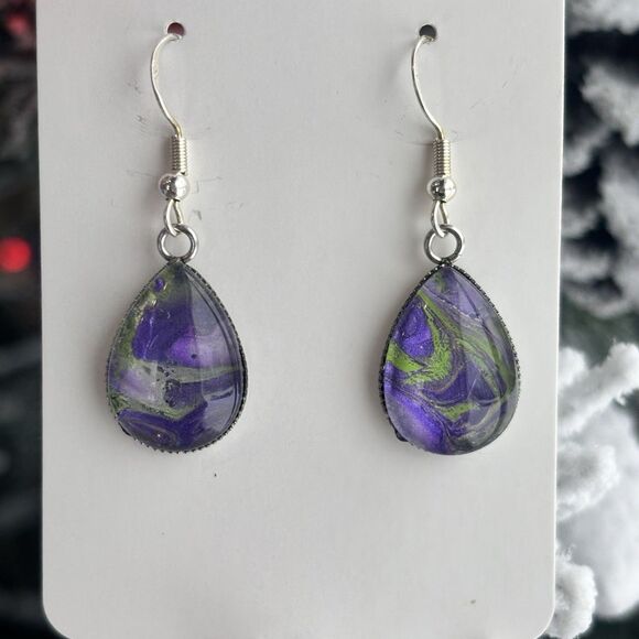 Handmade Purple Acrylic Pour Marble Teardrop Dangle Earrings Hypoallergenic Gift - Picture 3 of 4